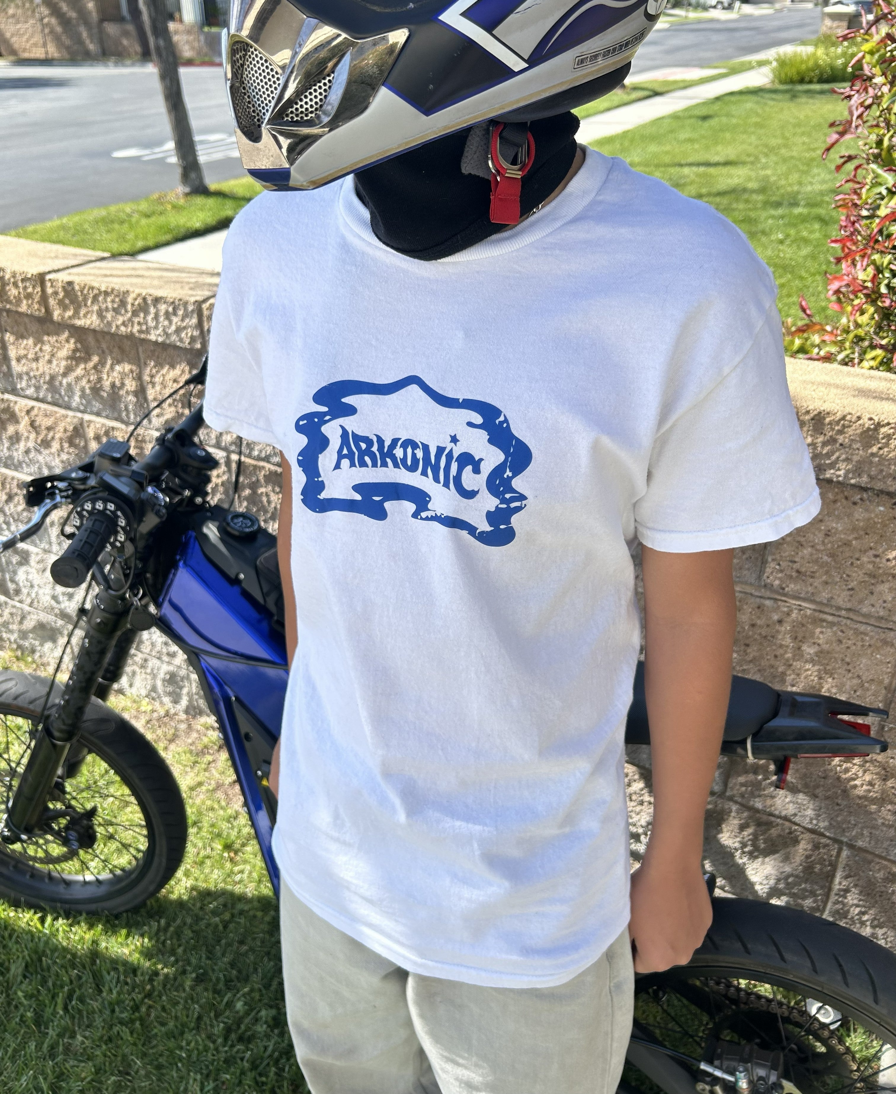 Arkonic tee- blue white